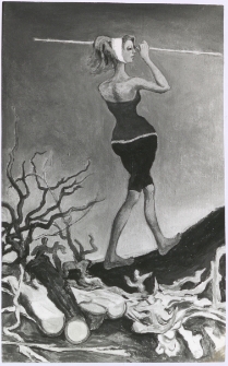 [Kobieta w kostiumie przy kłodach drewna]