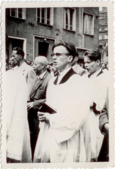 [Procesja Bożego Ciała w Olsztynie w latach 60. XX wieku. 2]