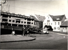 Ulica Ratuszowa i Plac Kajki w Mrągowie. [1]