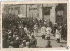 [Wojsko w procesji Bożego Ciała w Olsztynie w 1946 r. 5]