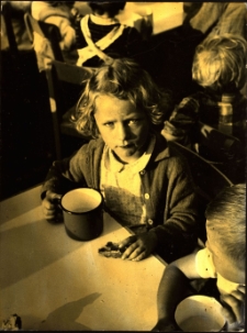 [Stołówka dla dzieci. 1]