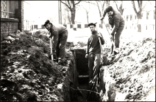 [Prace ziemne na ul. Wojska Polskiego w Mrągowie]
