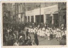 [Wojsko w procesji Bożego Ciała w Olsztynie w 1946 r. 9]