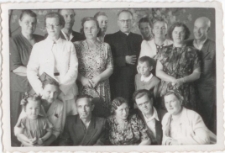 [Członkowie chóru parafialnego przy kościele garnizonowym w Olsztynie. 5]