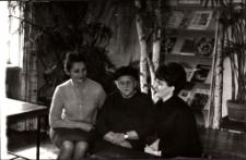 [Spotkanie autorskie z Marią Zientarą-Malewską w Powiatowej i Miejskiej Bibliotece Publicznej w Mrągowie 1968. 2]