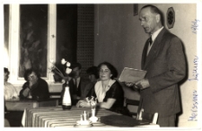[Spotkanie autorskie z Januszem Meissnerem w Powiatowej i Miejskiej Bibliotece Publicznej w Mrągowie 1964. 1]