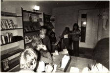 [Filia biblioteczna nr 1 Powiatowej i Miejskiej Biblioteki Publicznej w Mrągowie. 1]