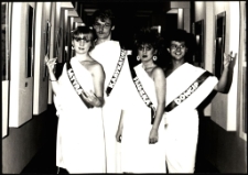 [Satyra, karykatura, fraszka, dowcip]