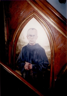 [Obraz św. Maksymiliana Kolbego z kościoła pw. św. Jana Nepomucena w Wielbarku]
