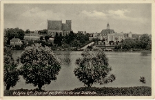 Dt. Eylau. Blick auf die Ordenskirche und Stadthalle