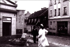 [Sklep spożywczy "Pod kasztanem" w Mrągowie. 2]