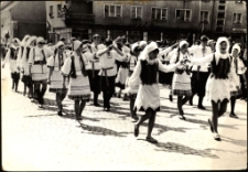 Pochód pierwszomajowy w Mrągowie. [33]