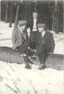 [Odpoczynek w lesie]