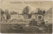 Der Krieg im Osten. Zerstörtes Maschinenlager in Bialla