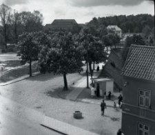 Róg ulicy Warszawskiej i Małej Warszawskiej w Mrągowie. [1]