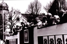 [Trybuna honorowa podczas pochodu pierwszomajowego. 5]