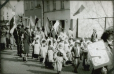 Pochód pierwszomajowy w Mrągowie. [21]